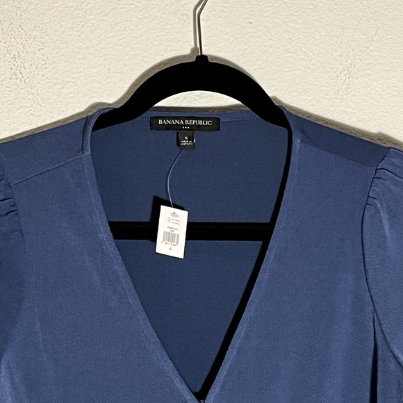 NWT Banana Republic Factory Surplice Blouse - Picture 3 of 4